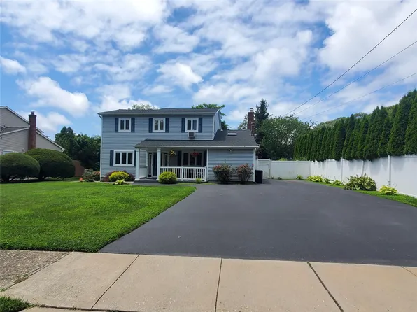 1336 Coates Avenue, Holbrook, NY 11741