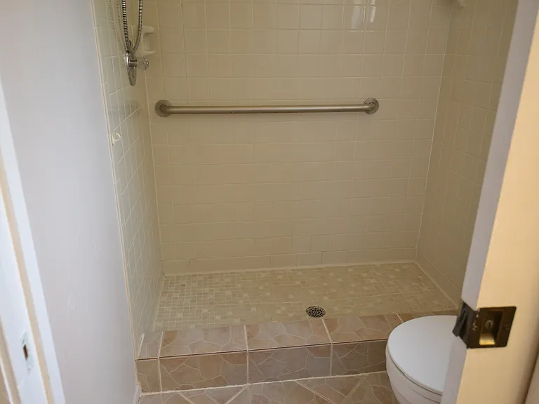 2001 Dover Ct — Photo 30