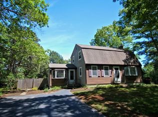38 W Pond Rd, Plymouth, MA 02360
