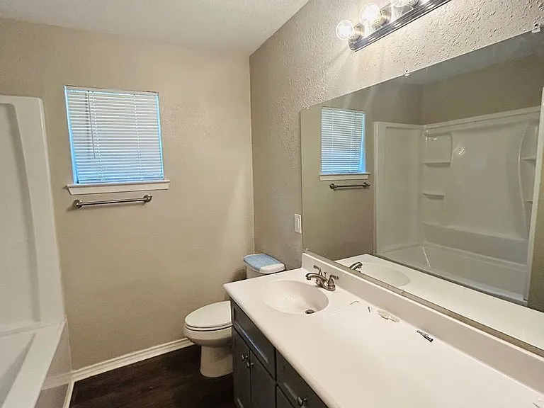 3309 Alta Vista Dr — Photo 7
