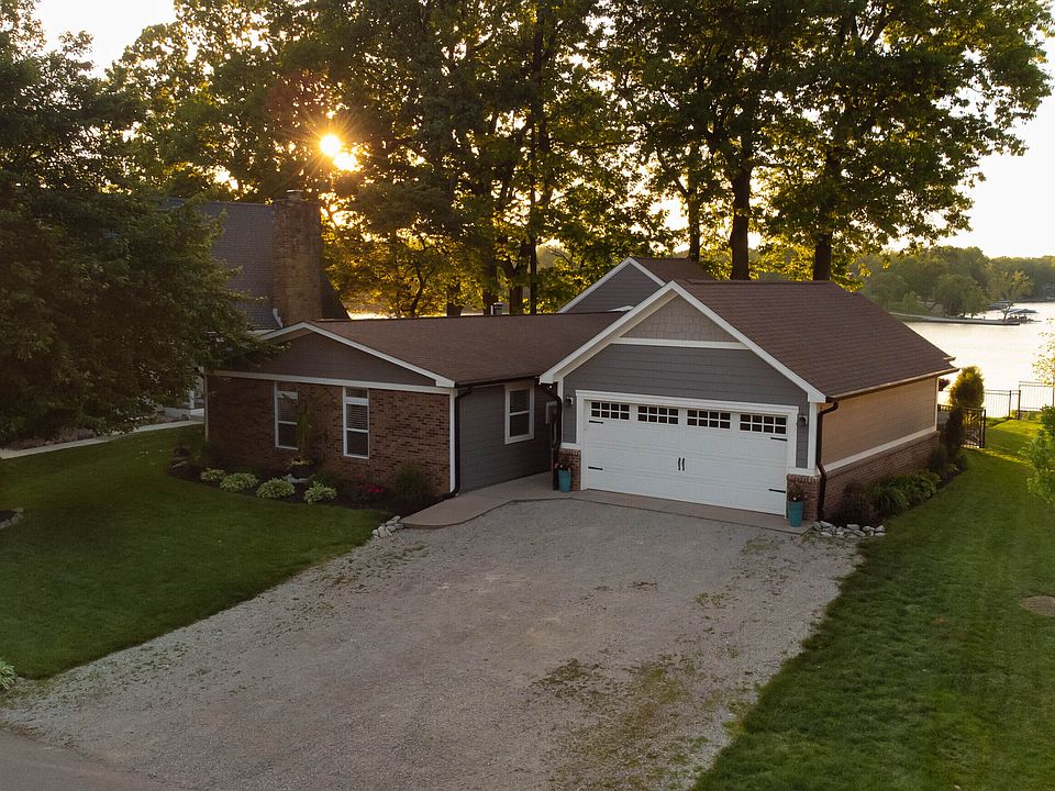 1st image of 240 Bayview Dr