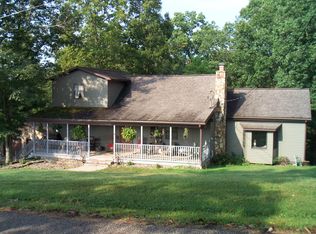 155 Dugan Rd, Belpre, OH 45714