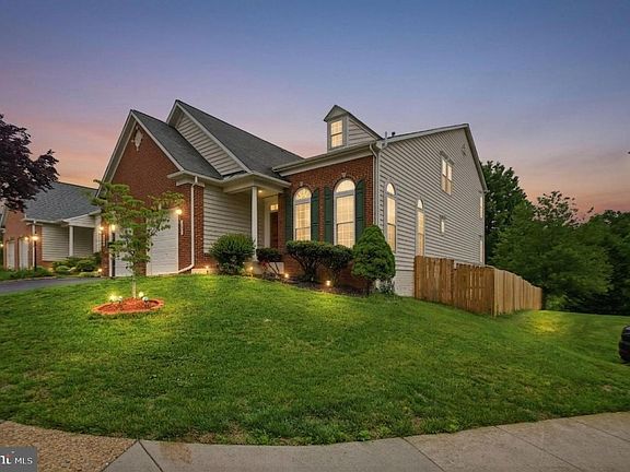 3rd image of 7385 Cluster House Way