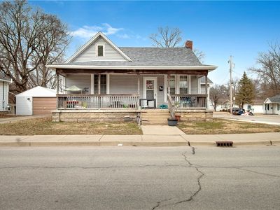 225 Polk Ave, Charleston, IL, 61920