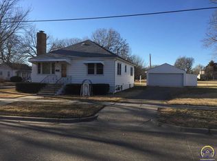 111 S 1st St, Saint Marys, KS 66536