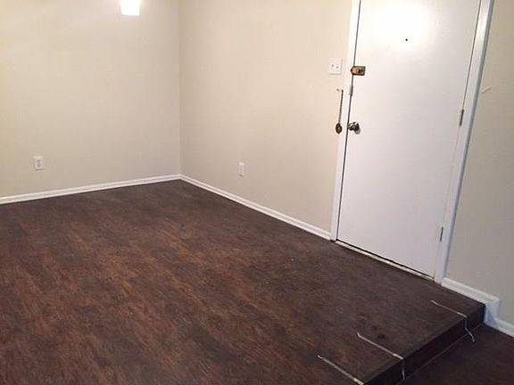5th image of 4330 Segura Ct N
