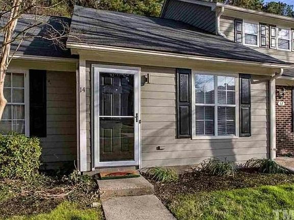 3rd image of 14 Hartford Ct
