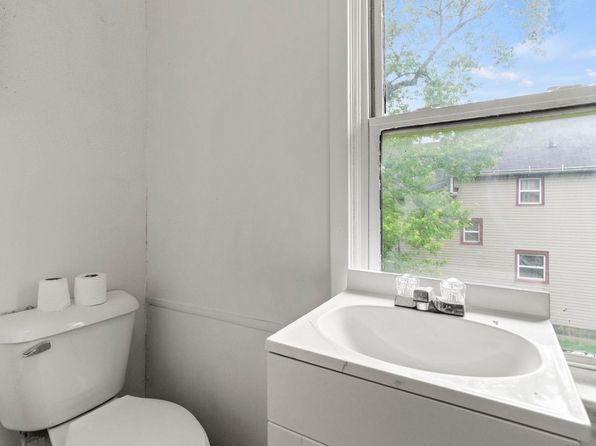 fort-wayne-indiana-73138904 picture