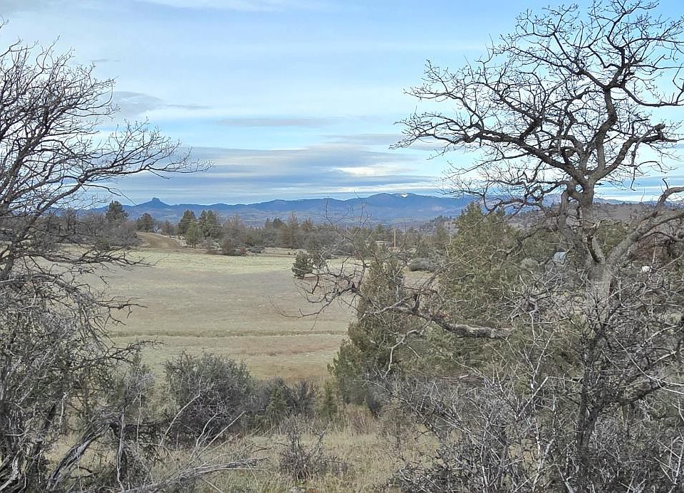 1st image of 731-730 Grouse Way