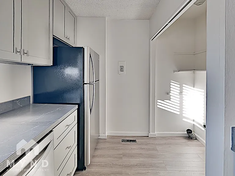 3757 39th Ave #2 — Photo 2