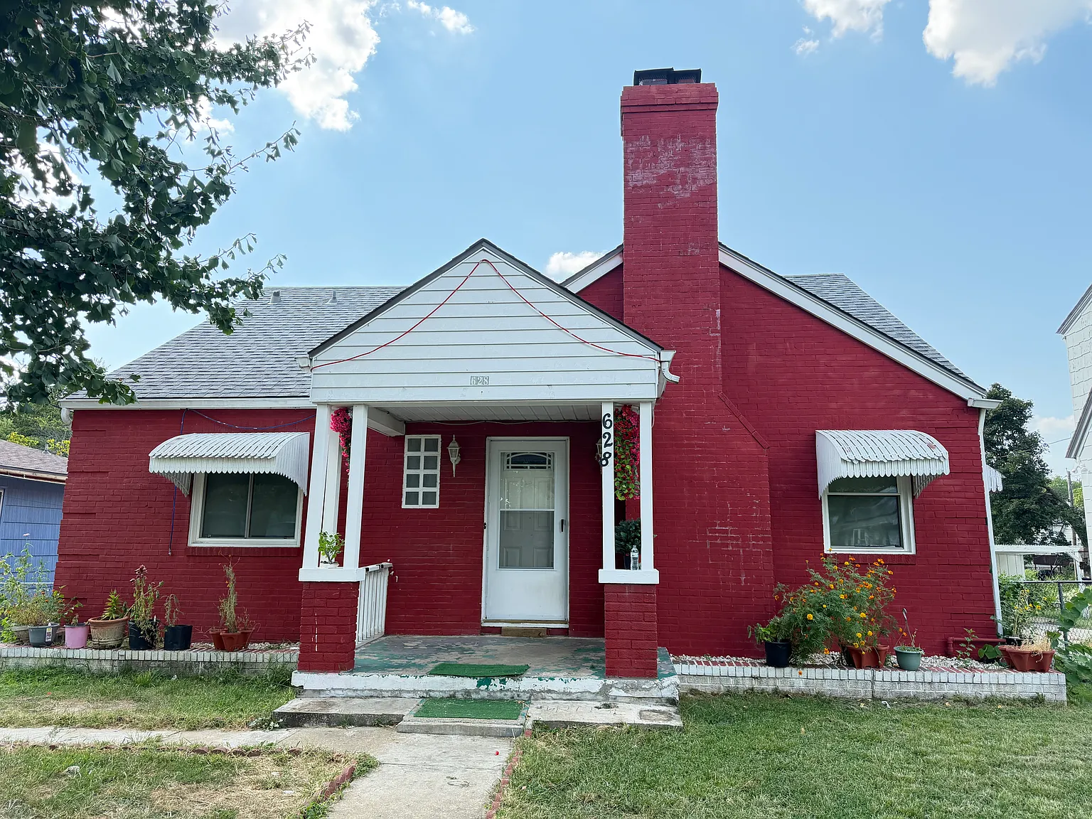 4 bed, 1.5 bath, 1743 sqft, $1,700 — Photo 1