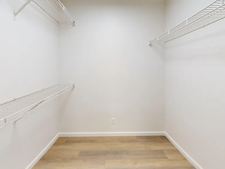 617A Madison St NE — Photo 10