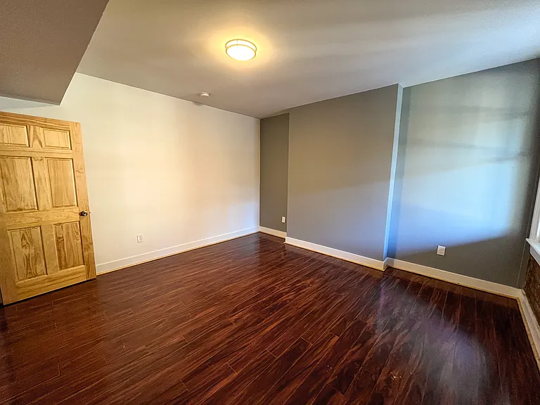 309 Hinton St — Photo 18