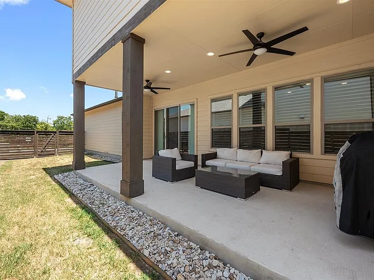 1506 Arcilla St — Photo 21