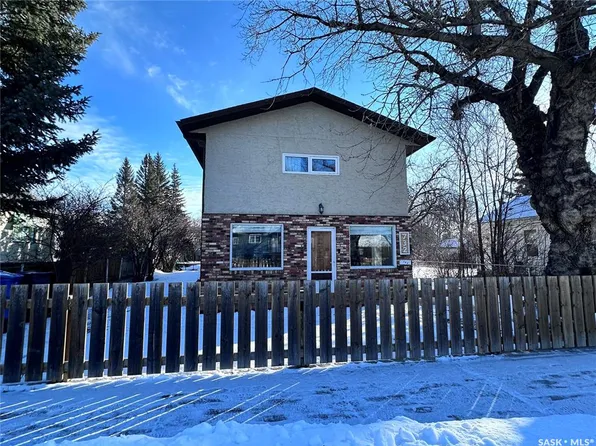 732 101st STREET, North Battleford, SK S9A 0Z1
