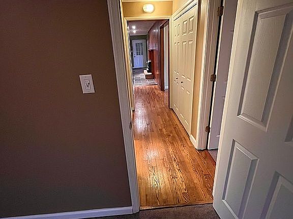3rd image of 205 Dogwood Dr