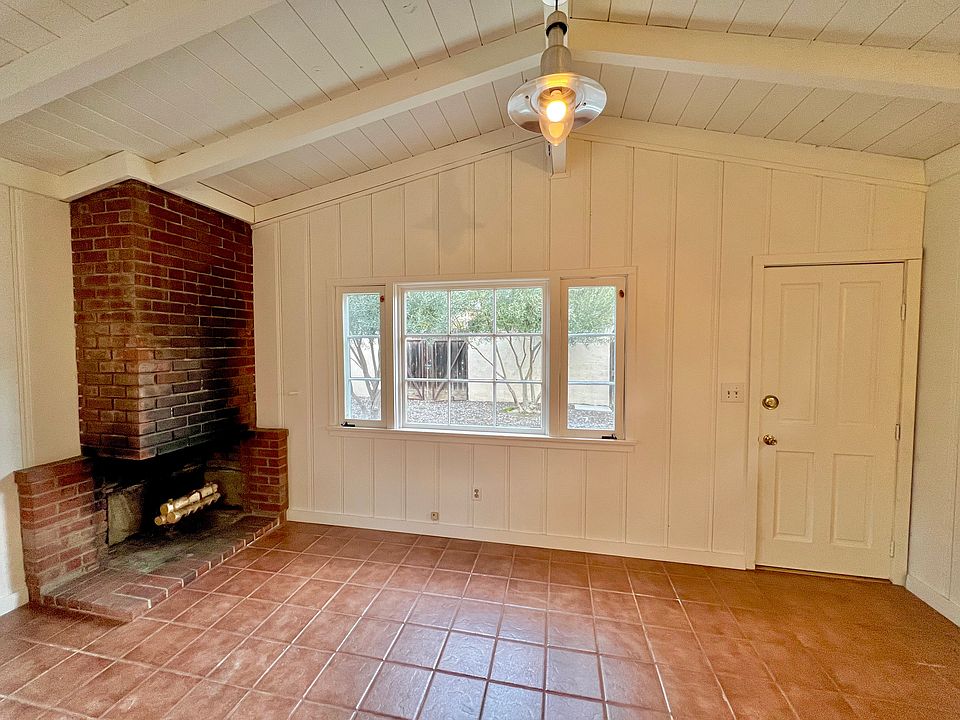 1st image of 20452 Sun Valley Dr #B