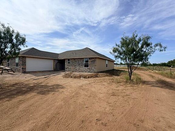 3rd image of 7836 Evergreen Ln