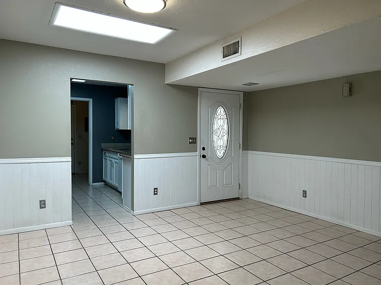 1991 E Colgate Dr — Photo 26