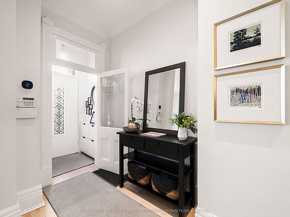 3rd image of 14 De Grassi St