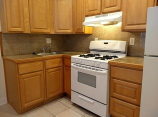 1528 Catharine St #1R, Philadelphia, PA 19146