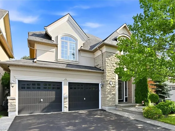 320 Turning Leaf Rd, Oakville, ON L6L 6W7