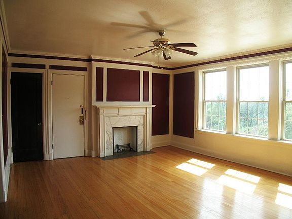 5th image of 818 W Moss Ave APT C3