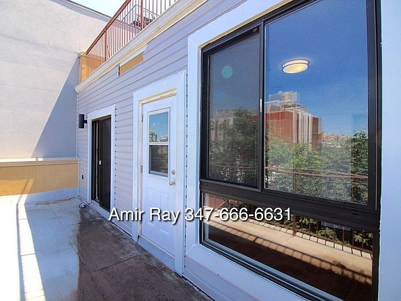 2nd image of 25 Woodbine St #4