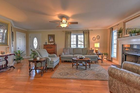 4th image of 2131 Ramsey Ave