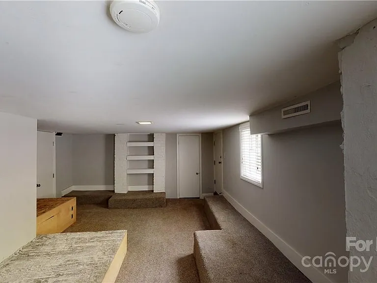 428 Hawthorne Ln #9 — Photo 5
