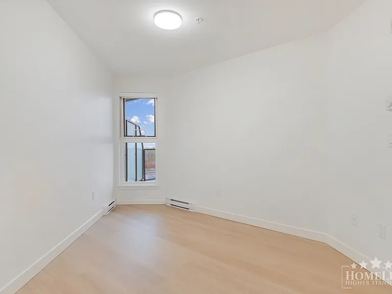 7980 206a St #614 — Photo 10