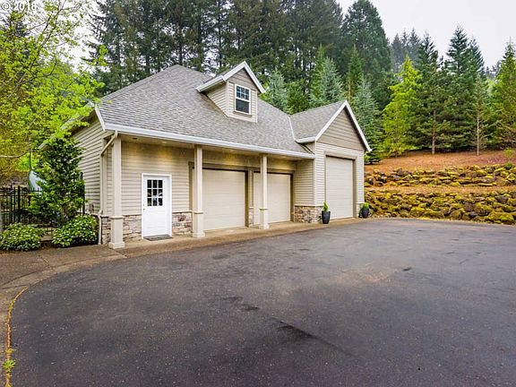 5th image of 13717 NE 223rd Ct