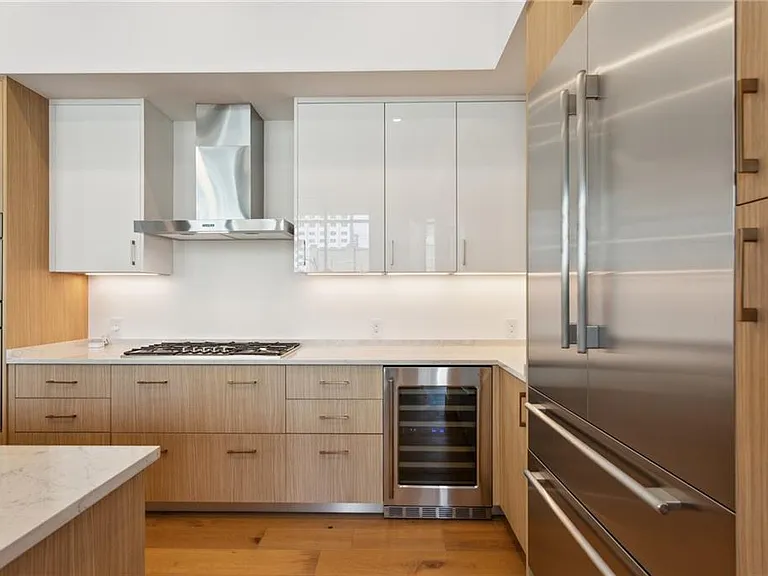 2425 Peachtree Rd NE #403 — Photo 10