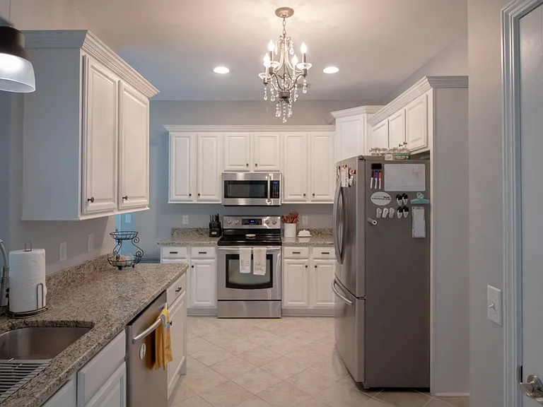 4 Gresham Ln — Photo 12