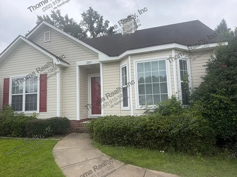 1845 Bridgewood Rd — Photo 1