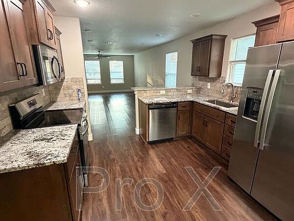 3rd image of 207 Munson St