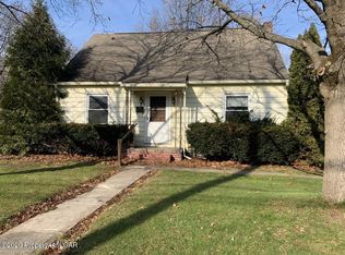 31 Bridge St, West Wyoming, PA 18644