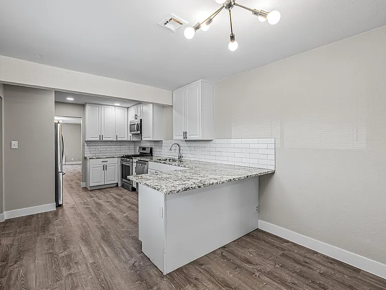3125 W Center Ave — Photo 6