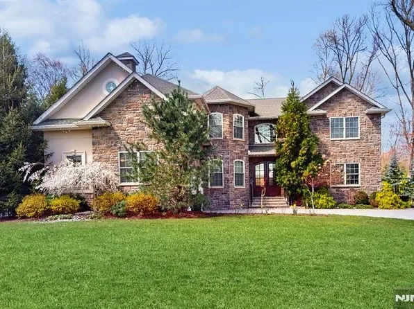 468 Stevens Ave, Ridgewood, NJ 07450