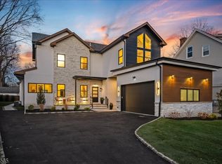 36 James St, Montclair, NJ 07042