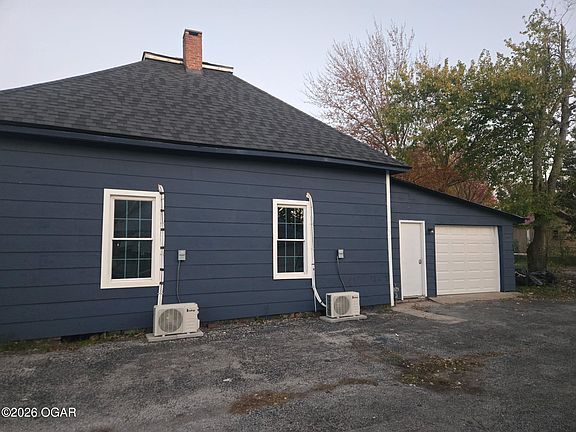 2nd image of 301 W High St