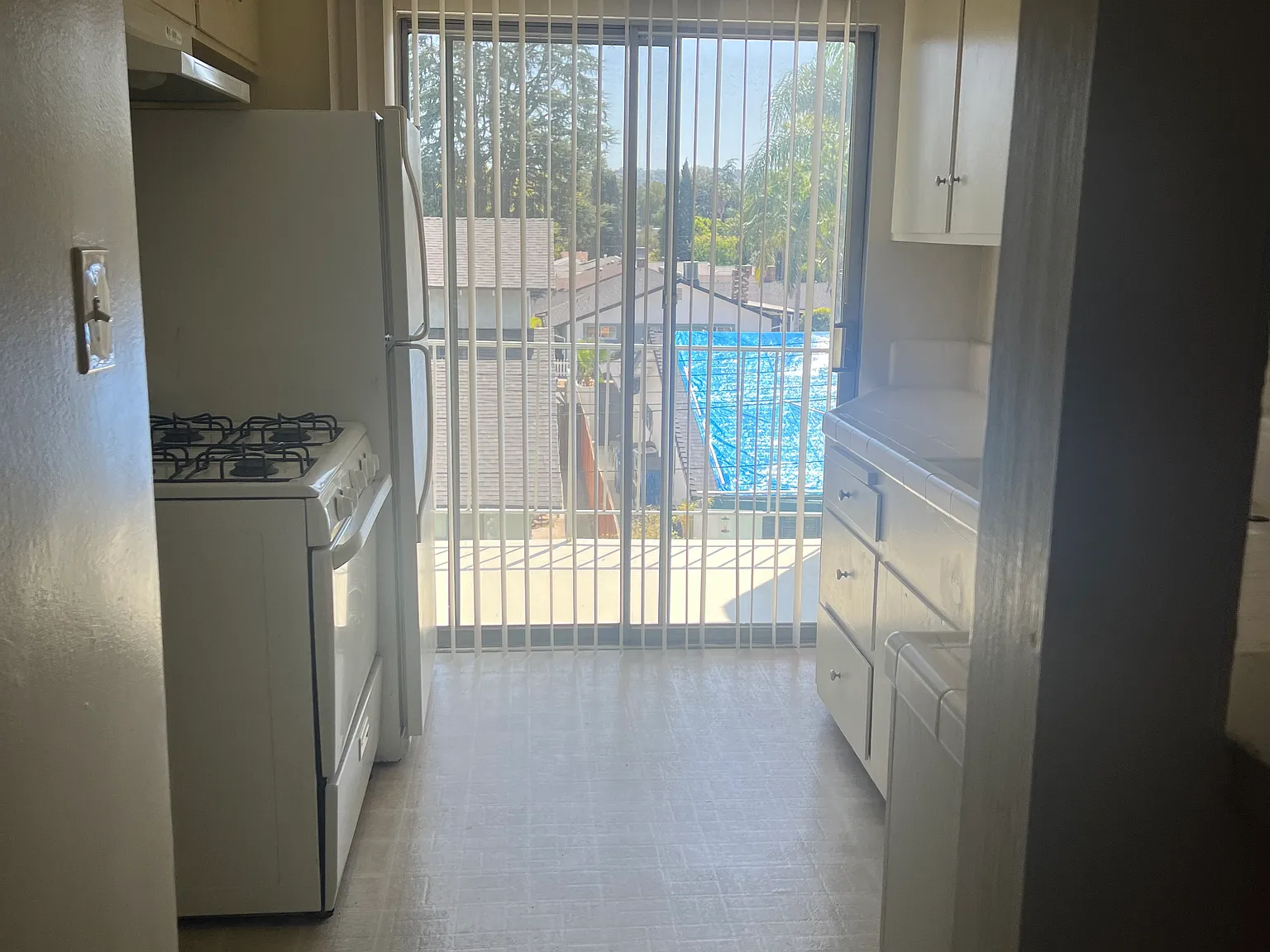 Studio, 400 sqft, $1,449 — Photo 3