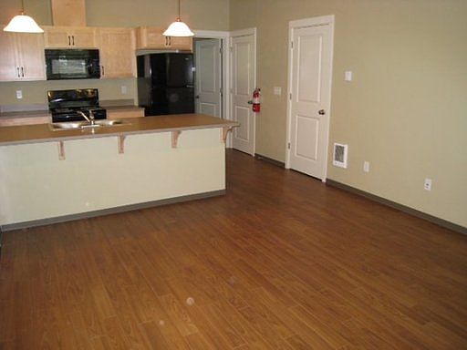 2nd image of 113 E 20th Ave