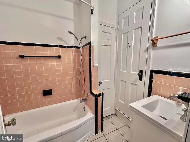 1208 S Cleveland St #TOP FLOOR — Photo 8