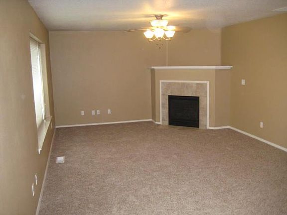 5th image of 762 NE 63rd Ave