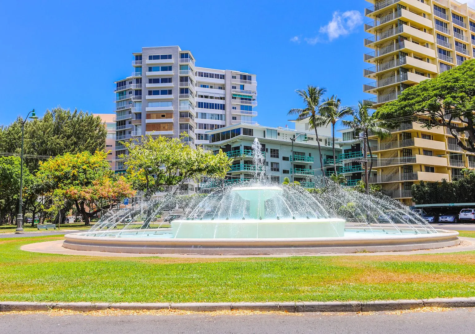 Unparalleled Island Lifestyle_Furnished 2 bedroom Diamond Hd. Ambassador — Photo 2