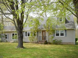 261 S Ridgedale Ave, East Hanover, NJ 07936