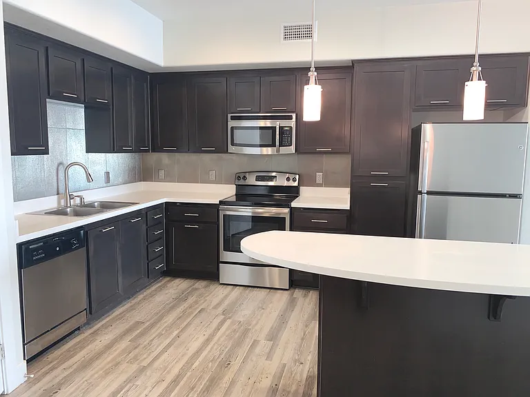 Urbana East Village Rental Flats — Photo 43