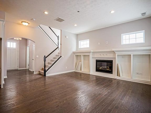 3rd image of 1706 Rossmay Dr