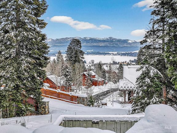 3rd image of 53 Pinnacle Ct